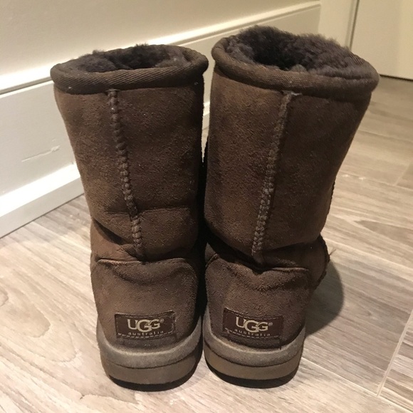 UGG Boots - Picture 1 of 4